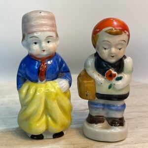 Vintage Dutch Boy and Girl Salt and Pepper Shakers Japan